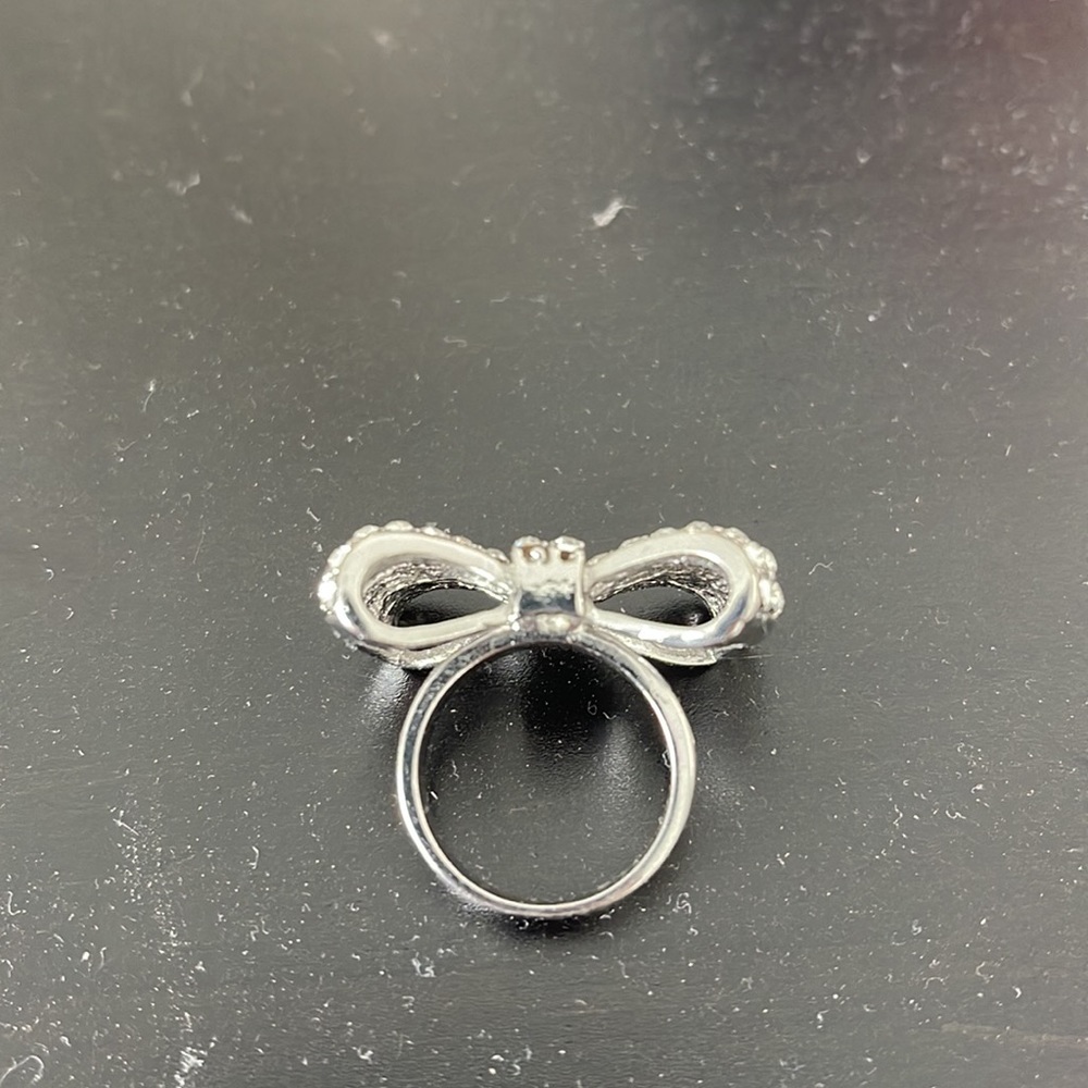 Bow ring - Picture 2 of 2